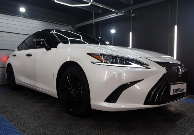 lexus