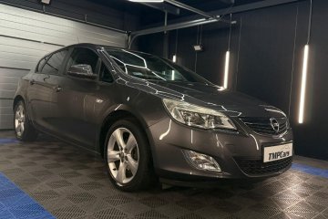 1.4 benzyna 140 KM _ Hatchback _